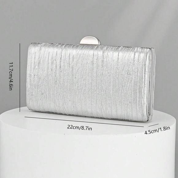 Elegant Silver Clutch Bag - Picture 5 of 8